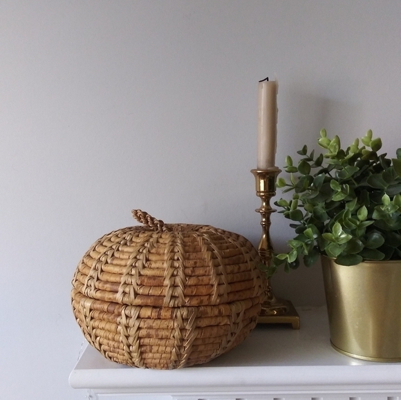 Woven basket with lid fruit boho farmhouse‎ style - Picture 3 of 11